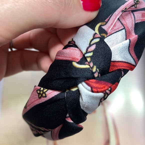 Headband - Picture 2 of 3